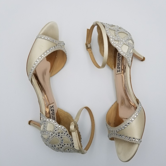 Badgley Mischka Gillian Ankle Strap Open Toe Satin Evening Shoes, Ivory, Size 7 - Picture 15 of 16